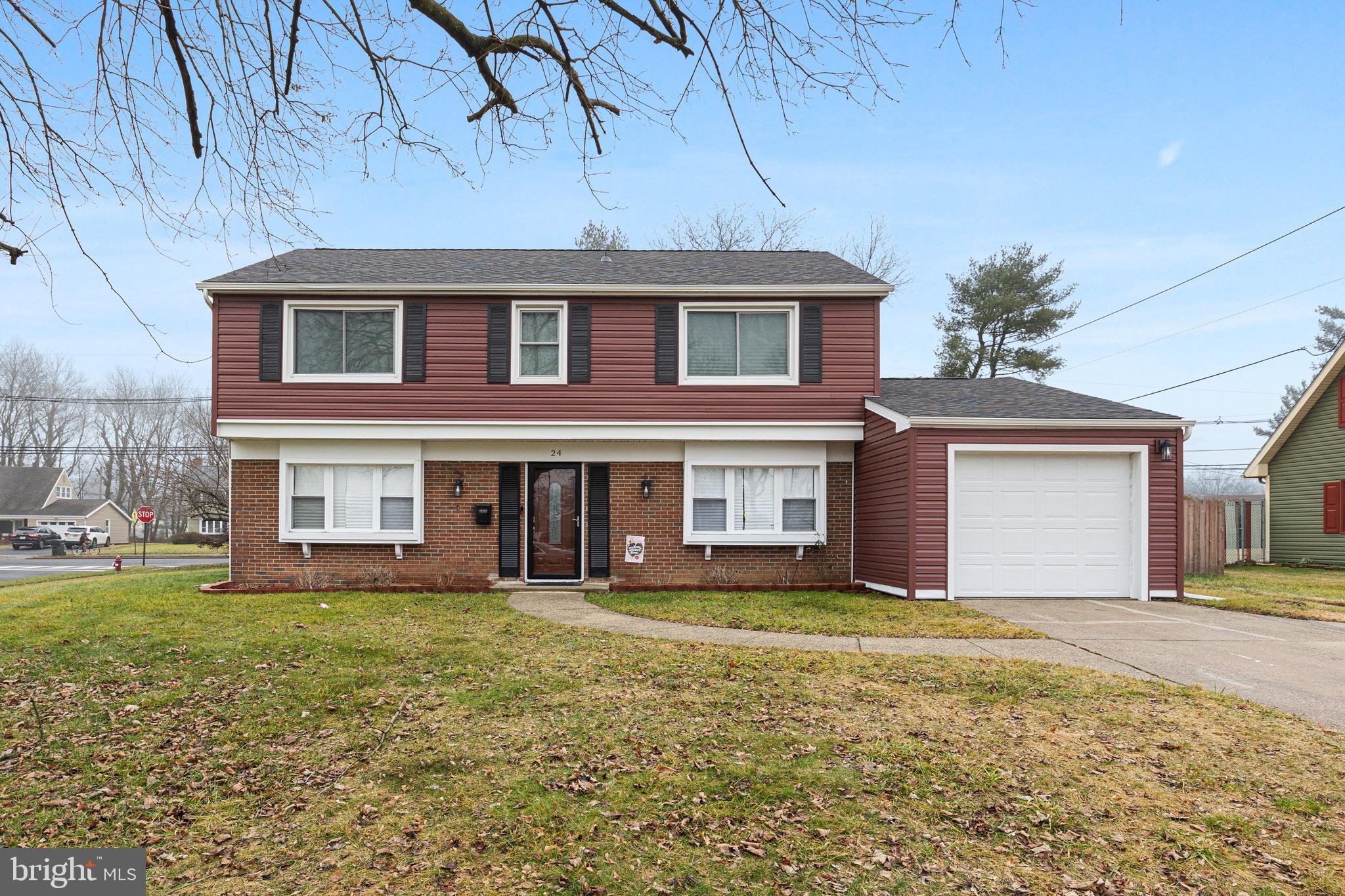 24 Minstrel Ln