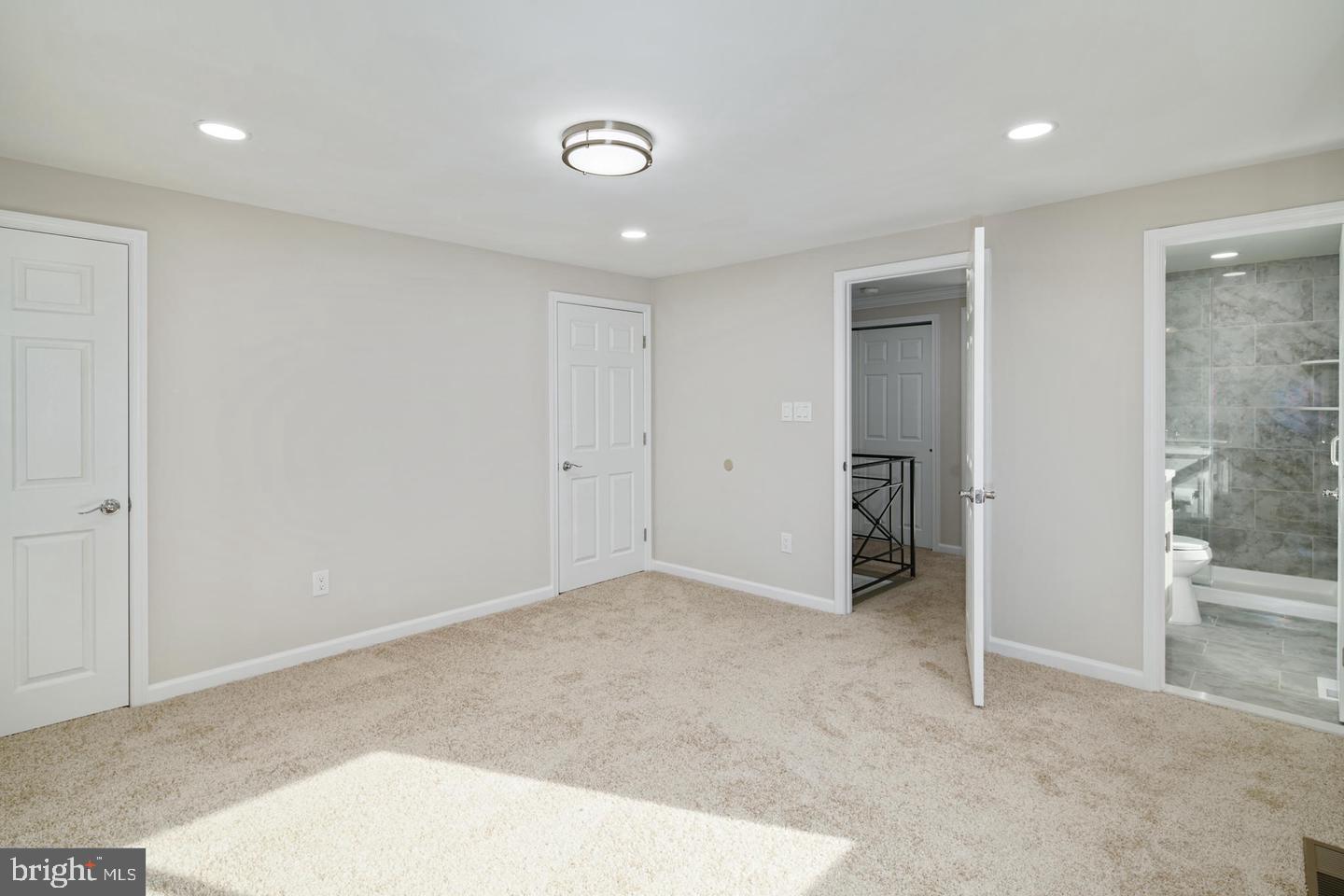 24 Minstrel Ln