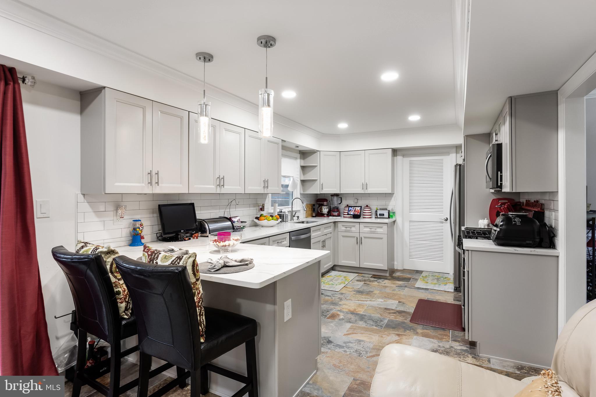 24 Minstrel Ln