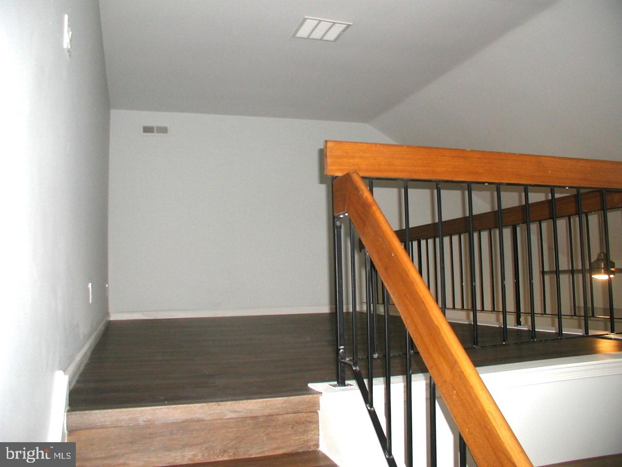 1306b Ralston Dr