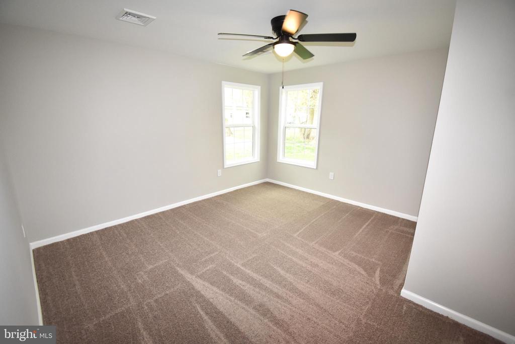 917 Mount Rd