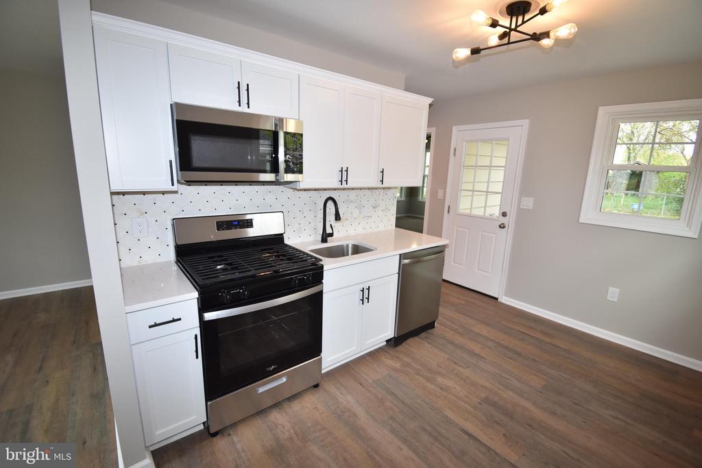 917 Mount Rd