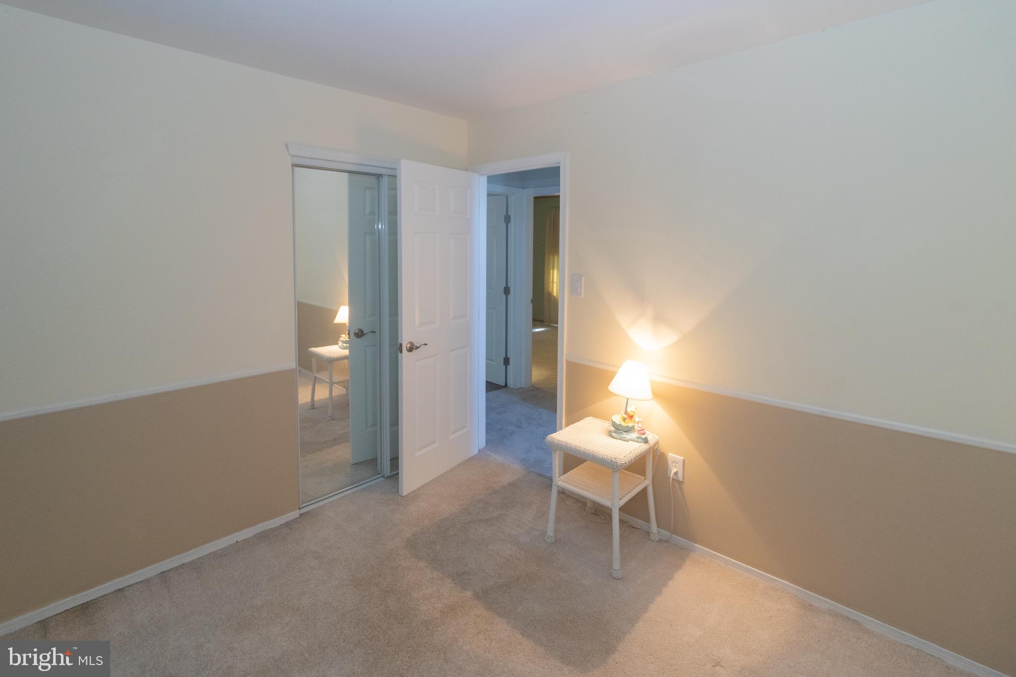 28 Greenwich Dr
