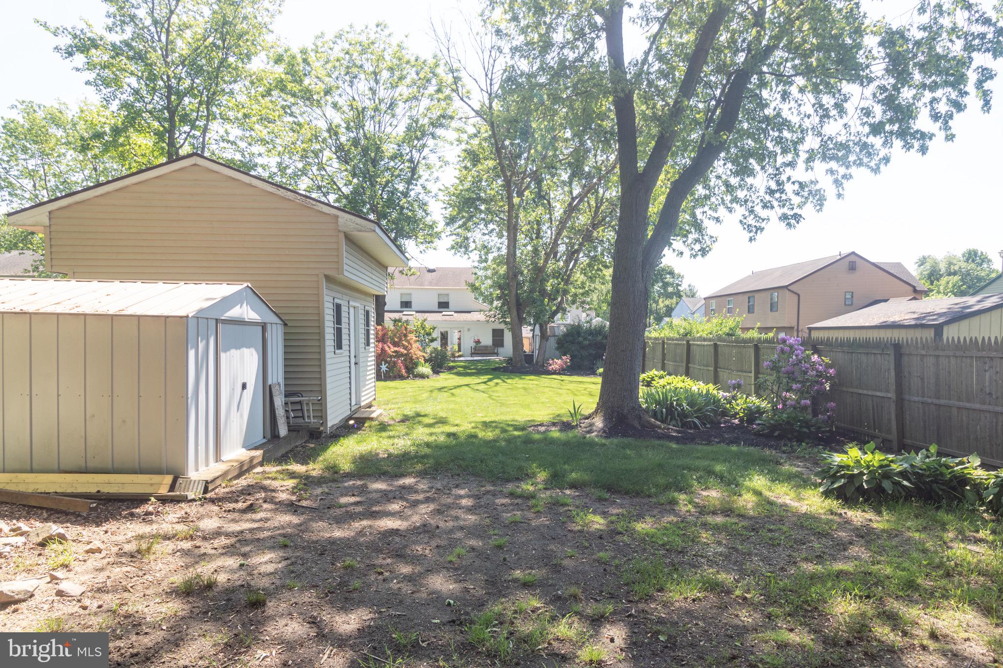 28 Greenwich Dr