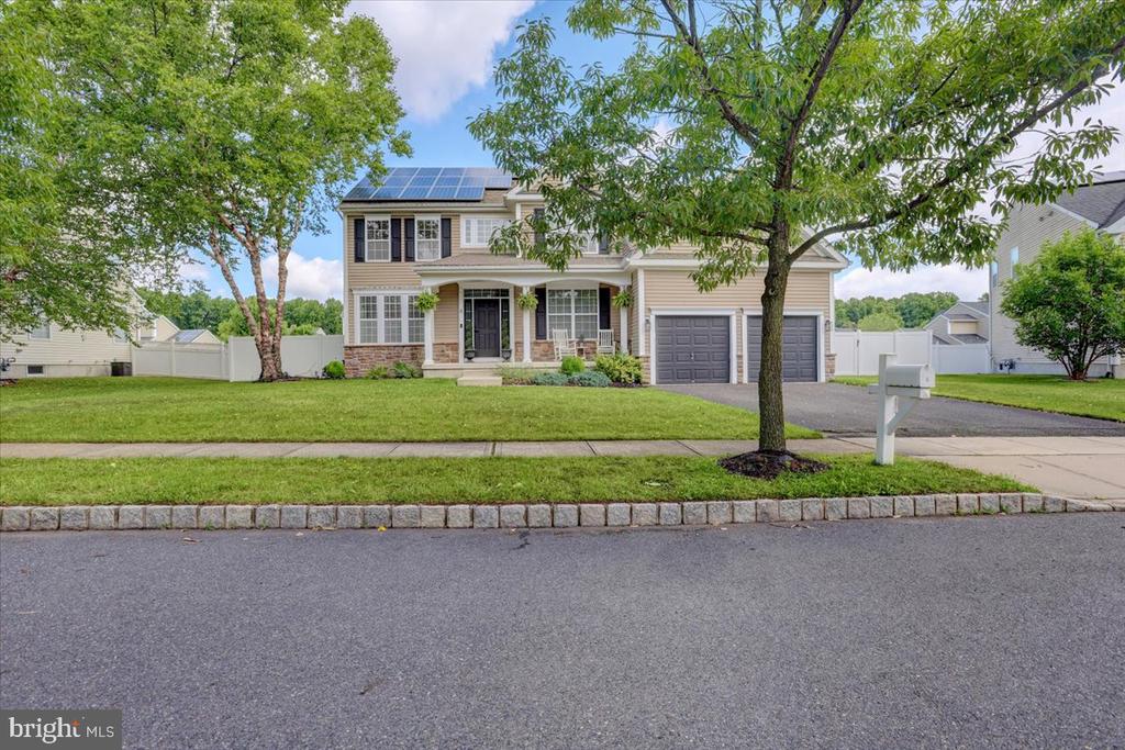 8 Harvest Ln