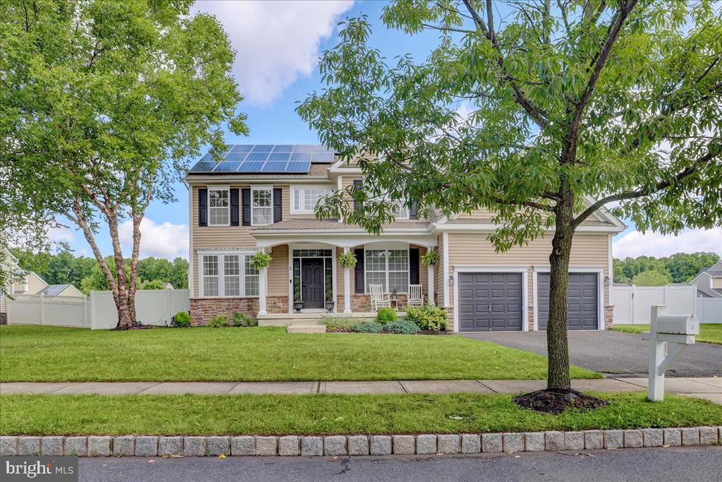 8 Harvest Ln