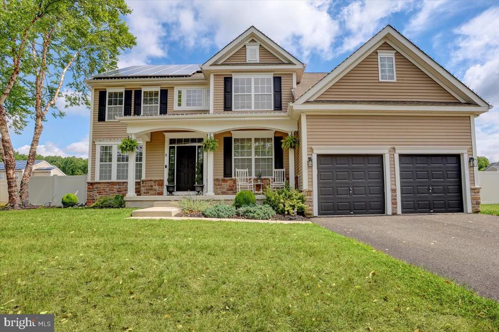 8 Harvest Ln