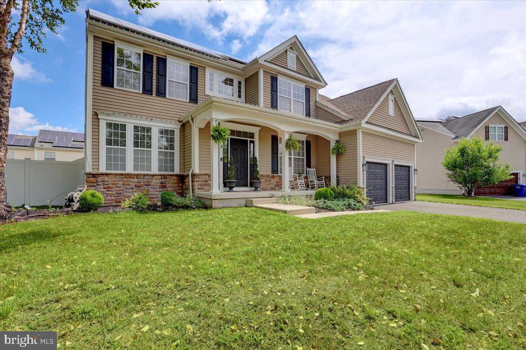 8 Harvest Ln