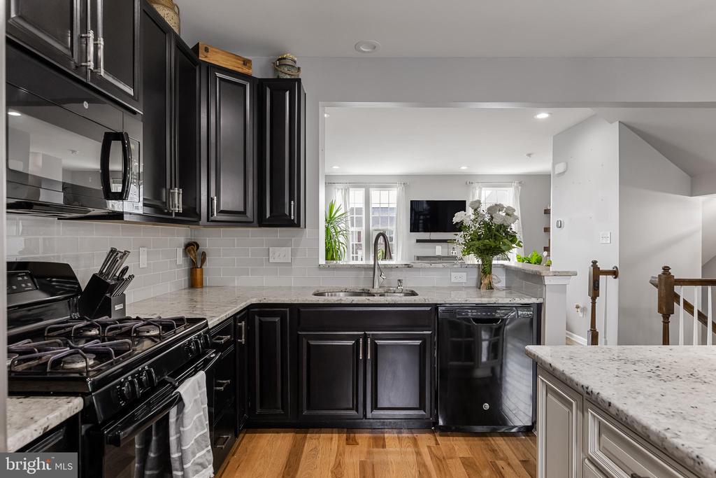 64 Benford Ln
