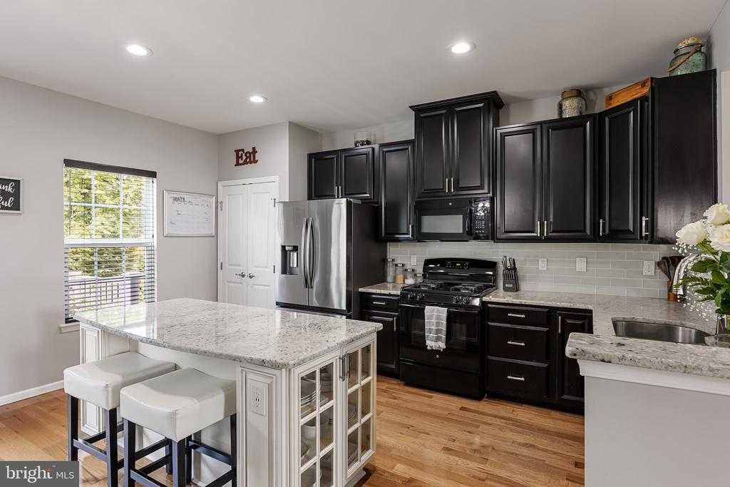 64 Benford Ln