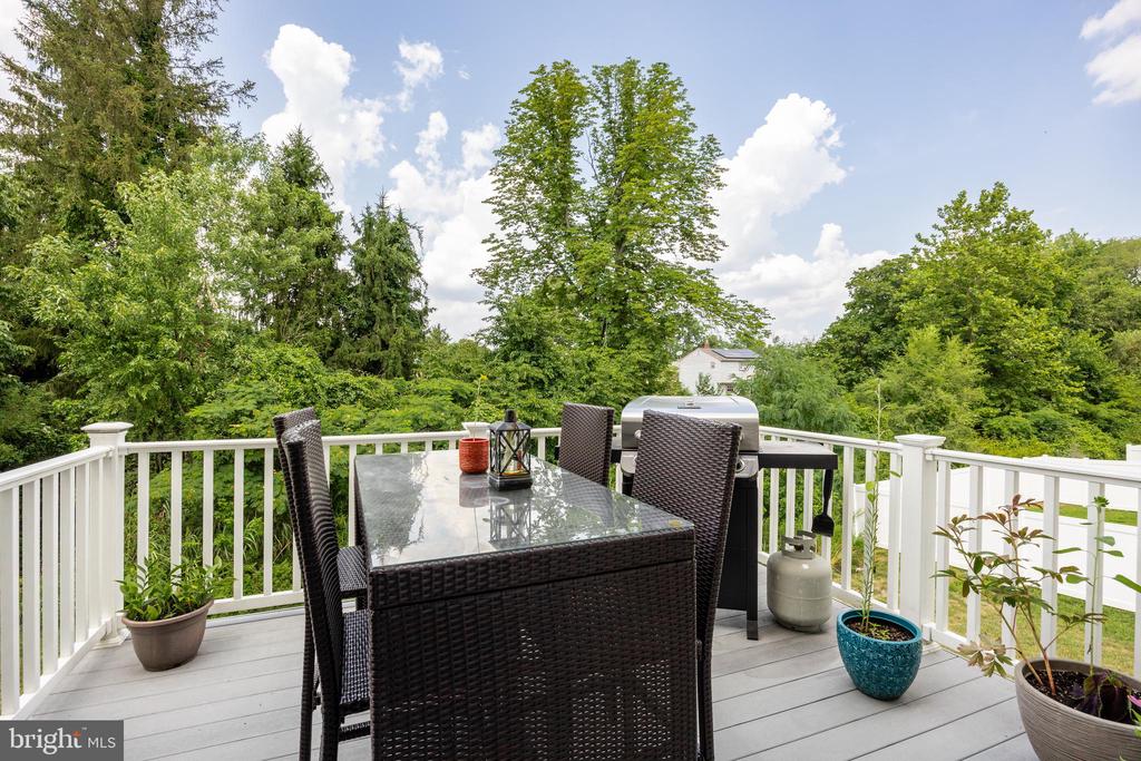 64 Benford Ln