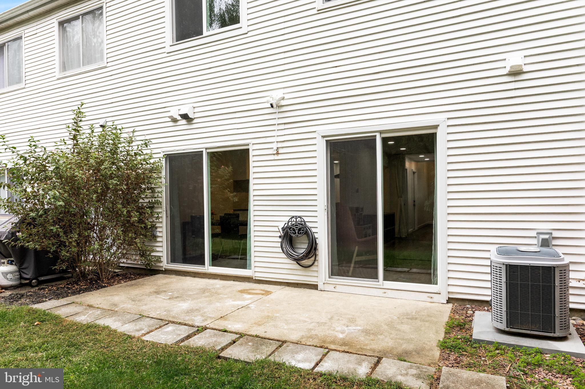 32 GINGER DR