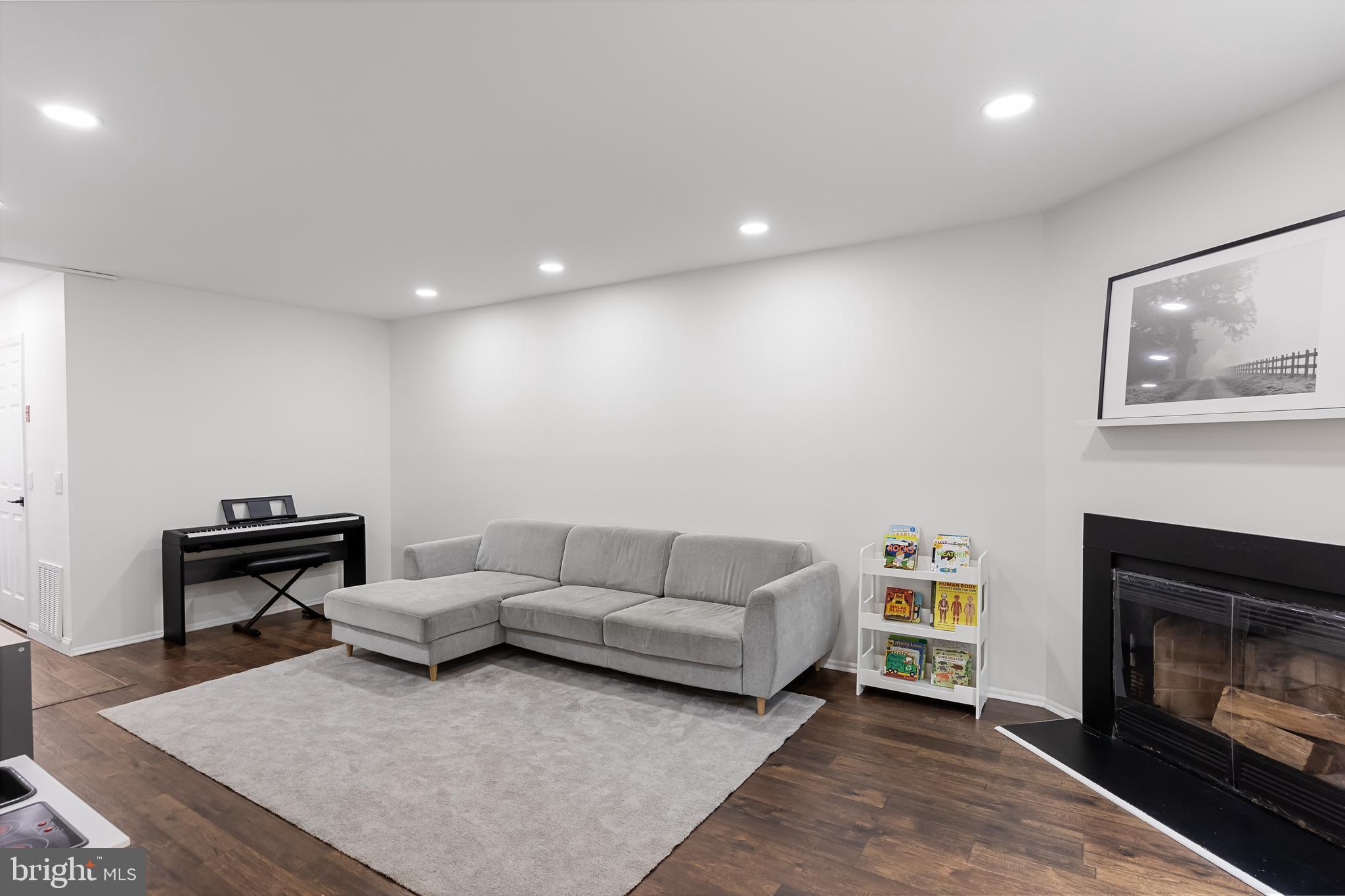 32 GINGER DR