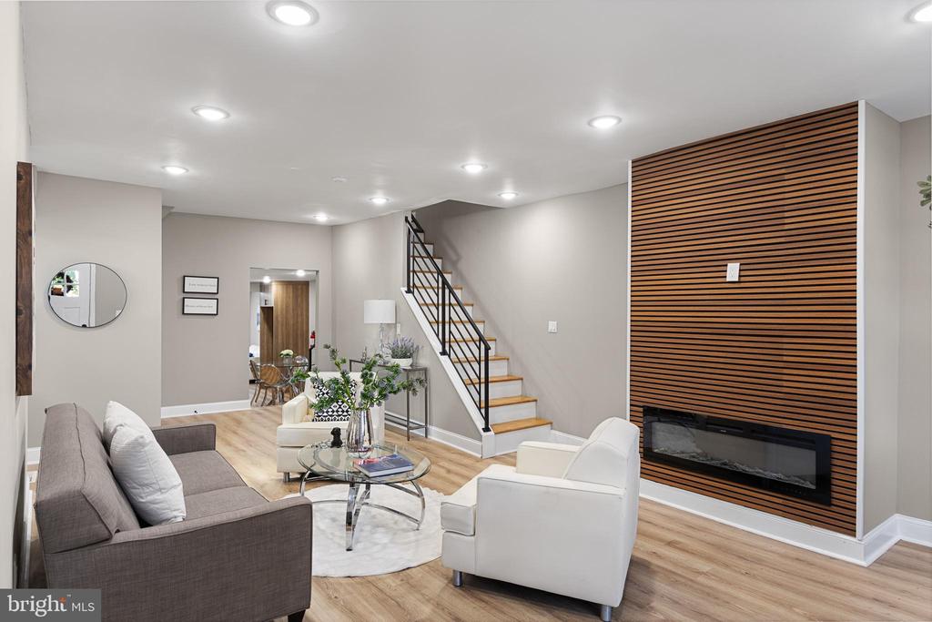 25 E Federal St