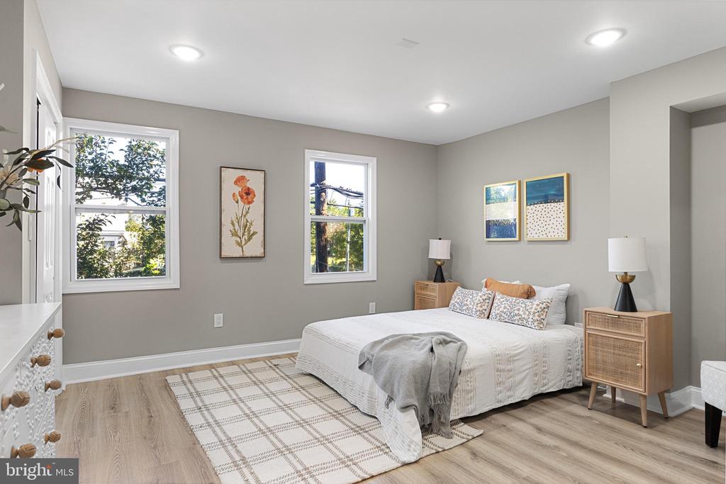 25 E Federal St