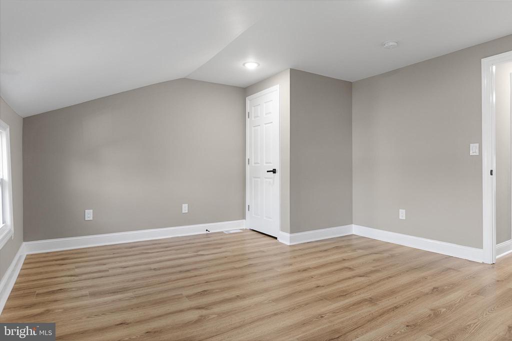 25 E Federal St