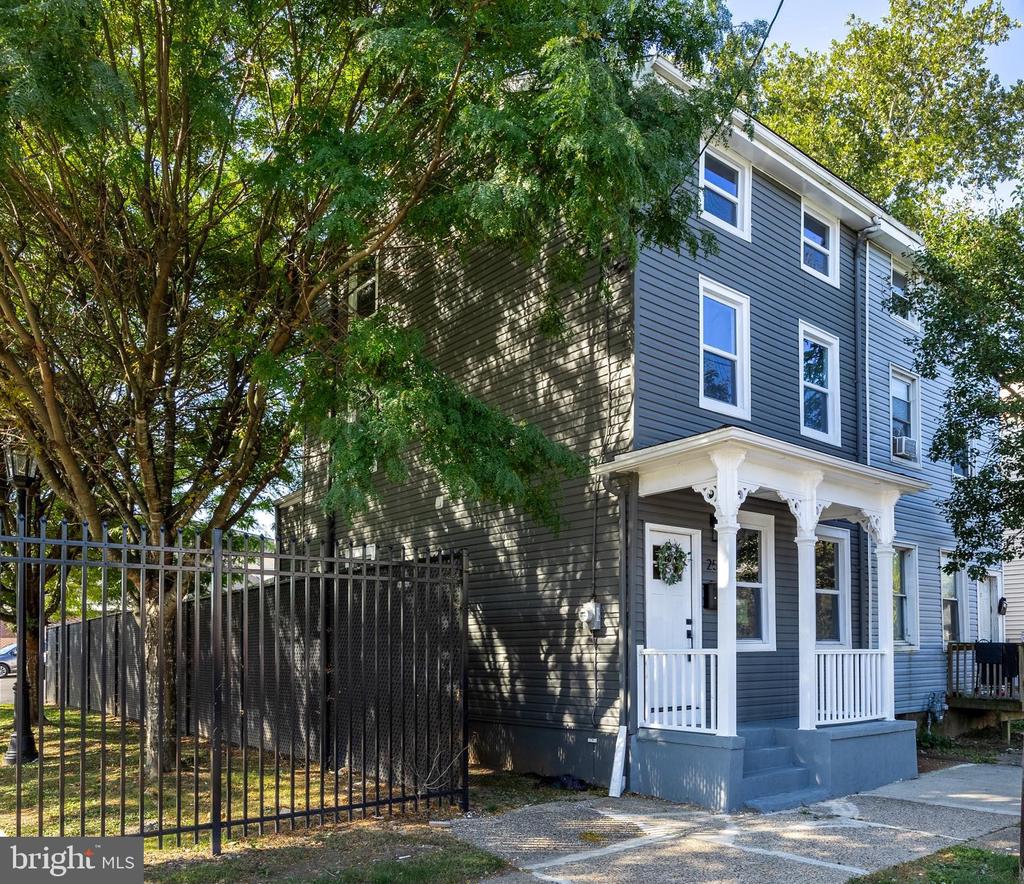 25 E Federal St