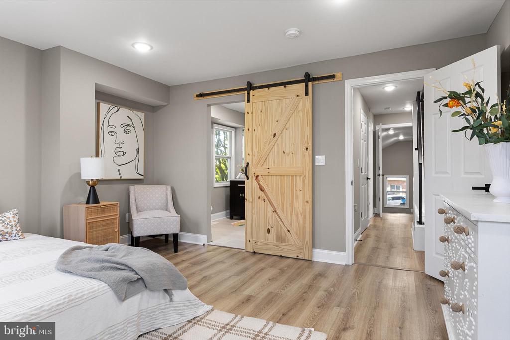 25 E Federal St