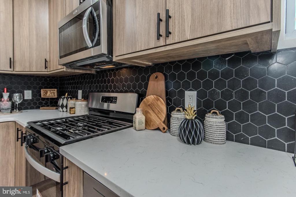 25 E Federal St