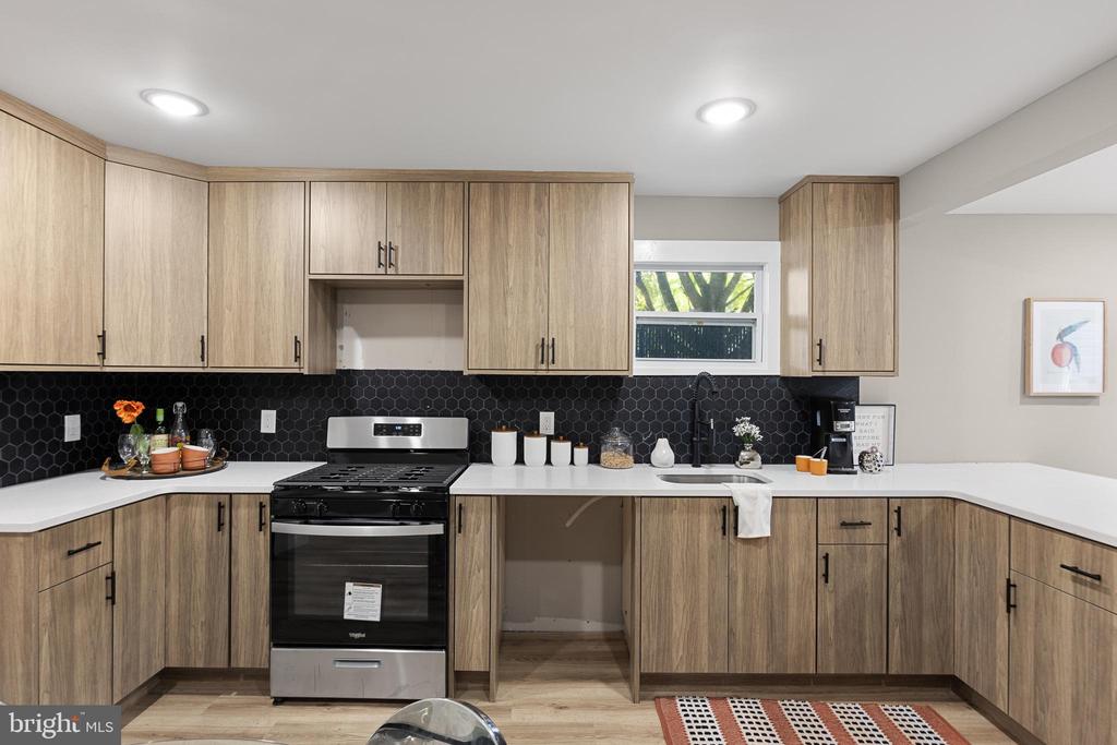 25 E Federal St