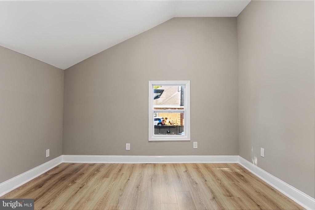 25 E Federal St