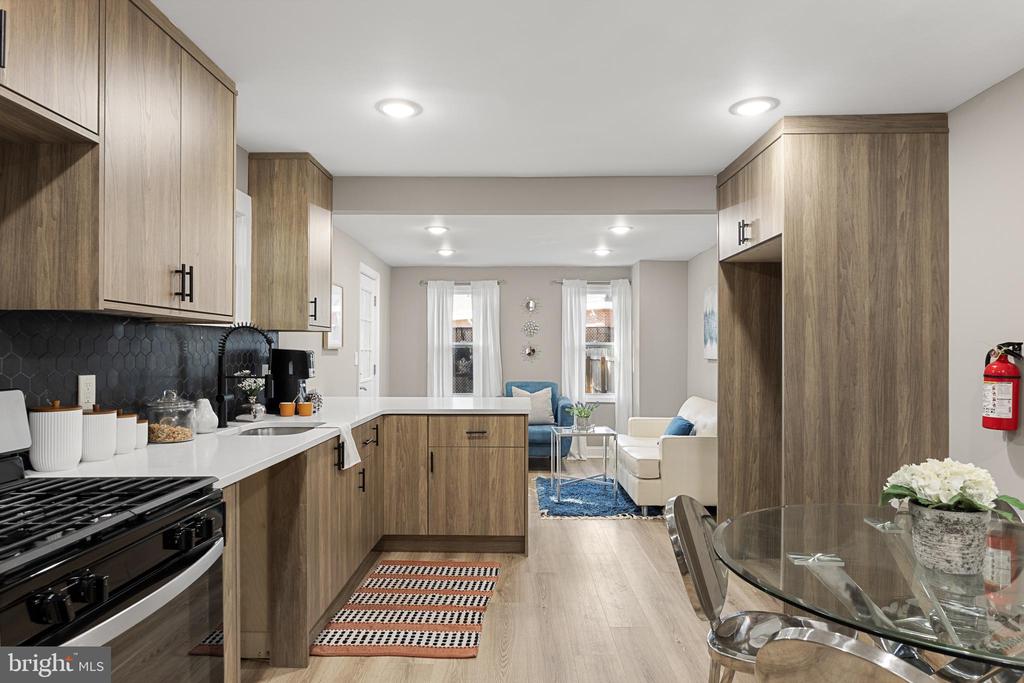 25 E Federal St