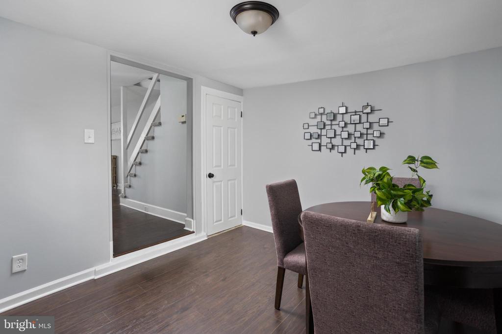 324 St Mary St