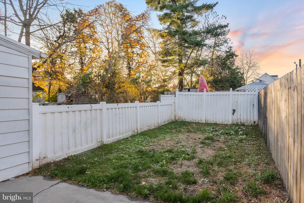 324 St Mary St