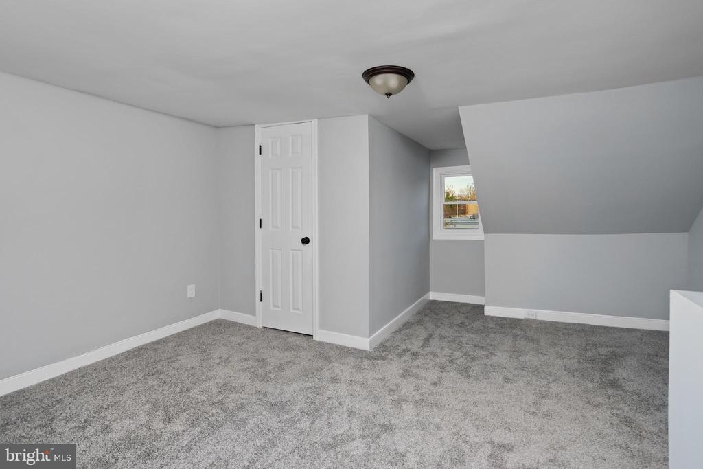324 St Mary St