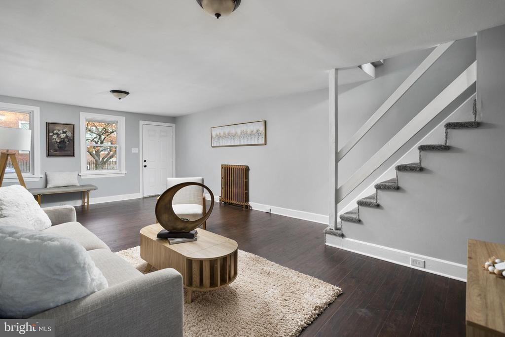 324 St Mary St