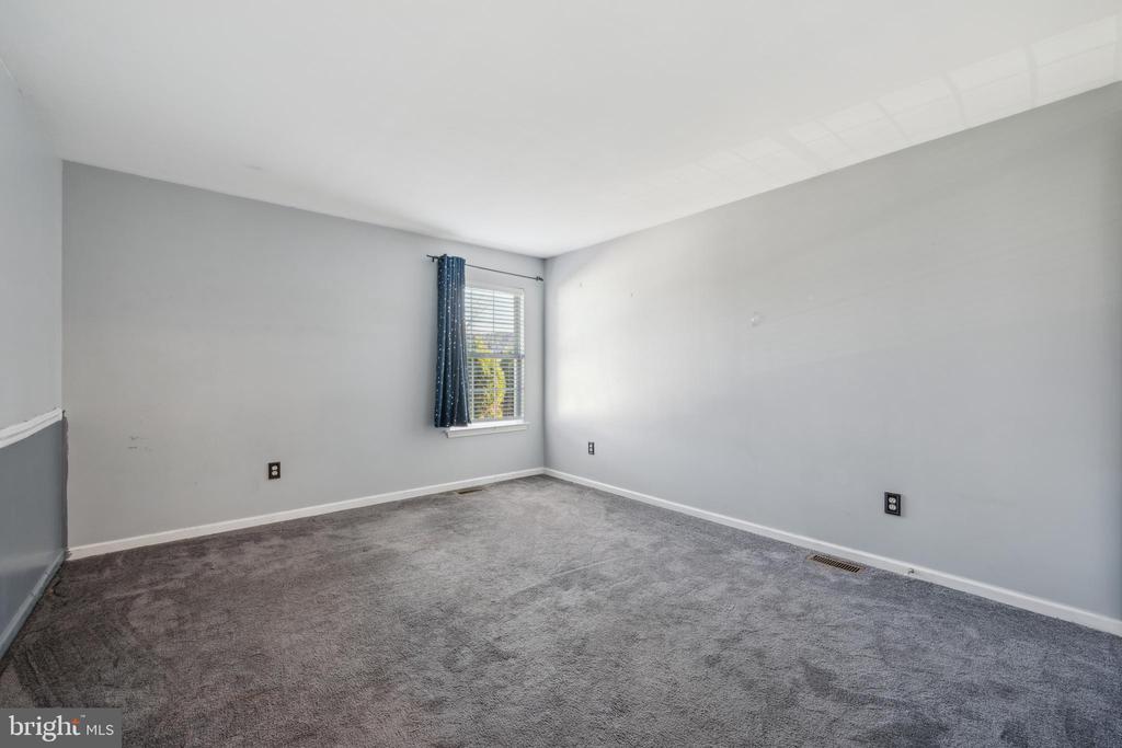 3 Kathryn Ct