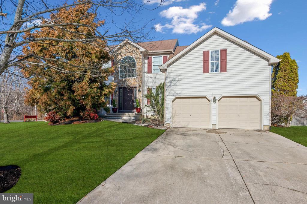 3 Kathryn Ct