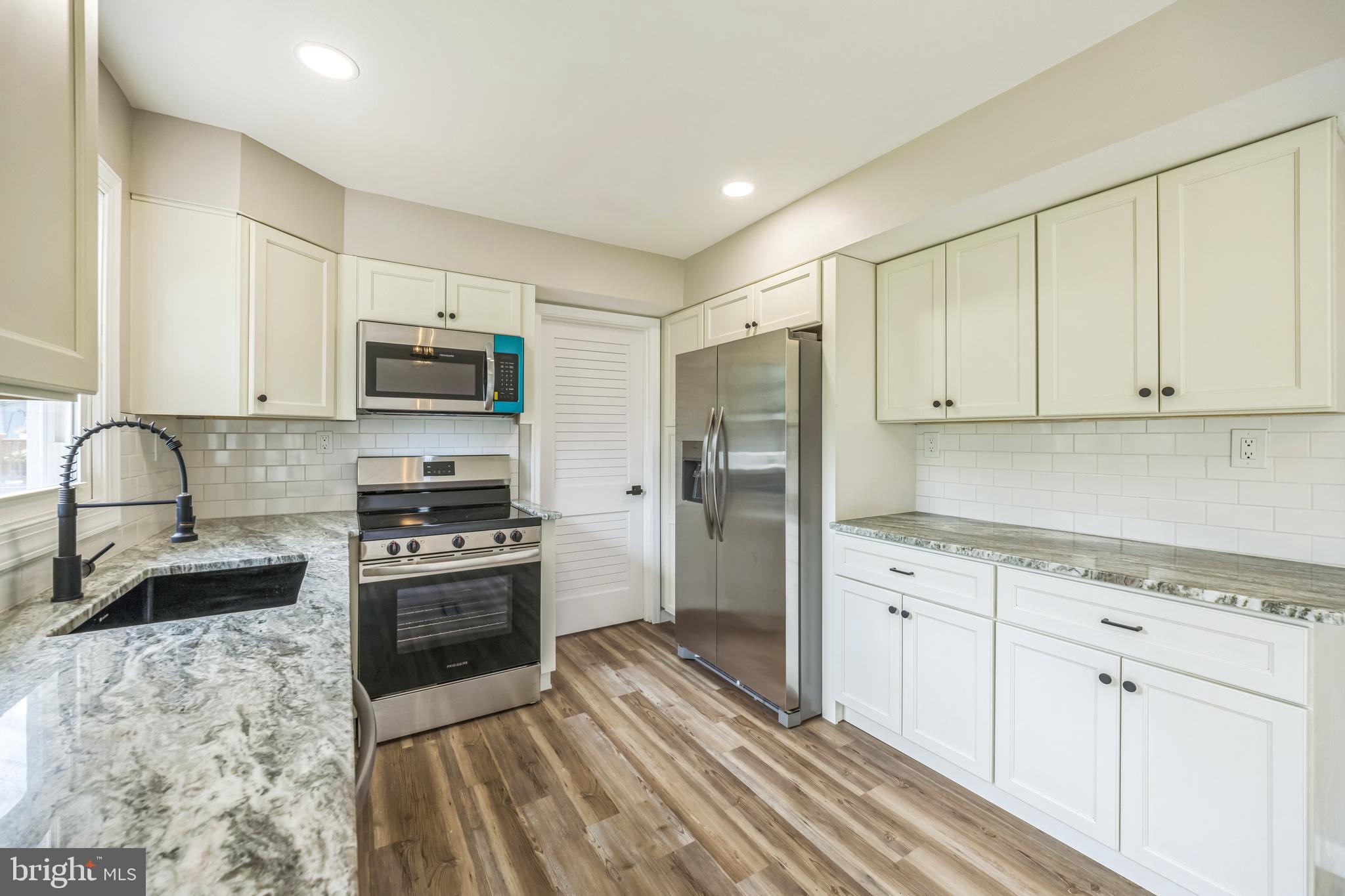 16 Gainscott Ln