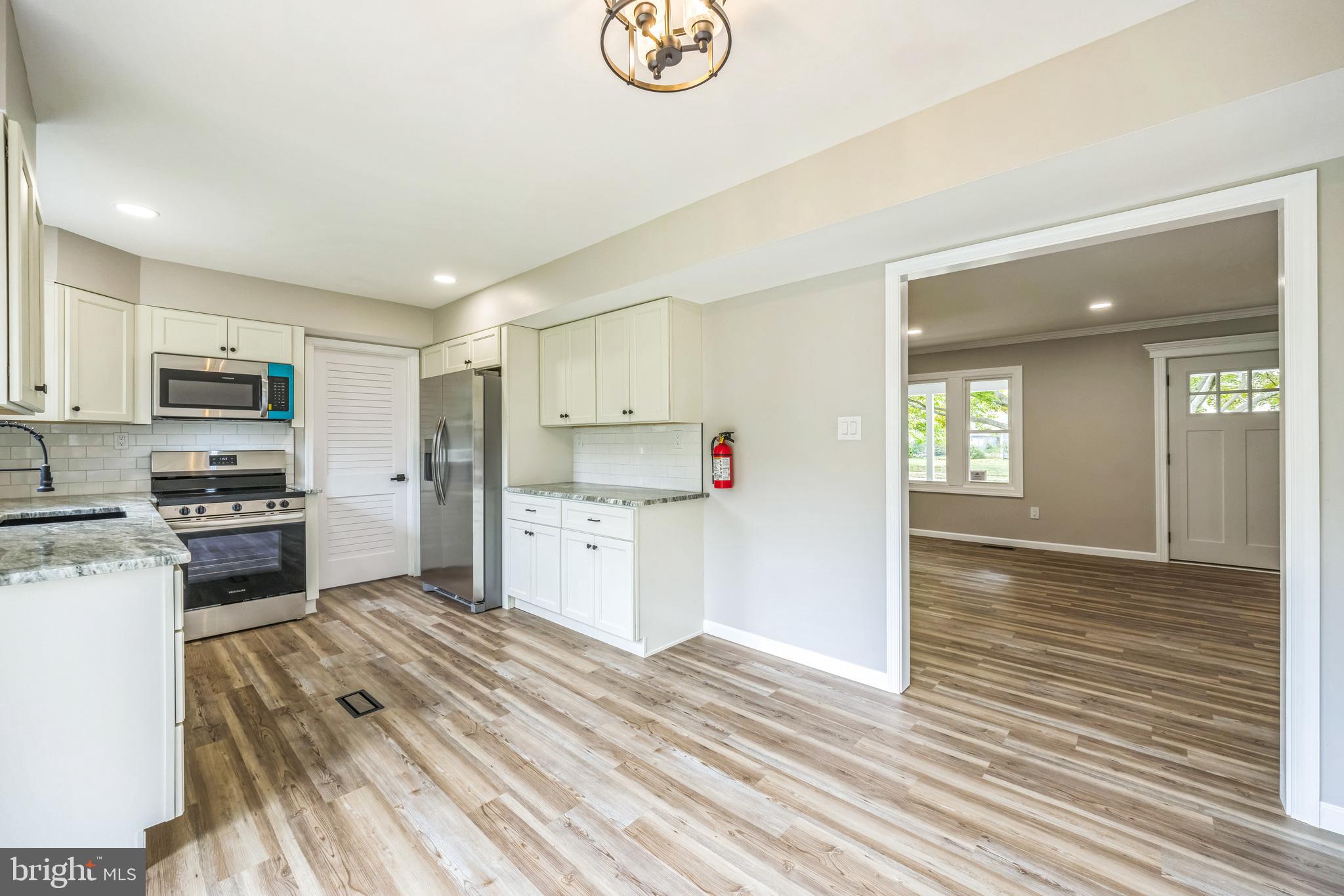 16 Gainscott Ln