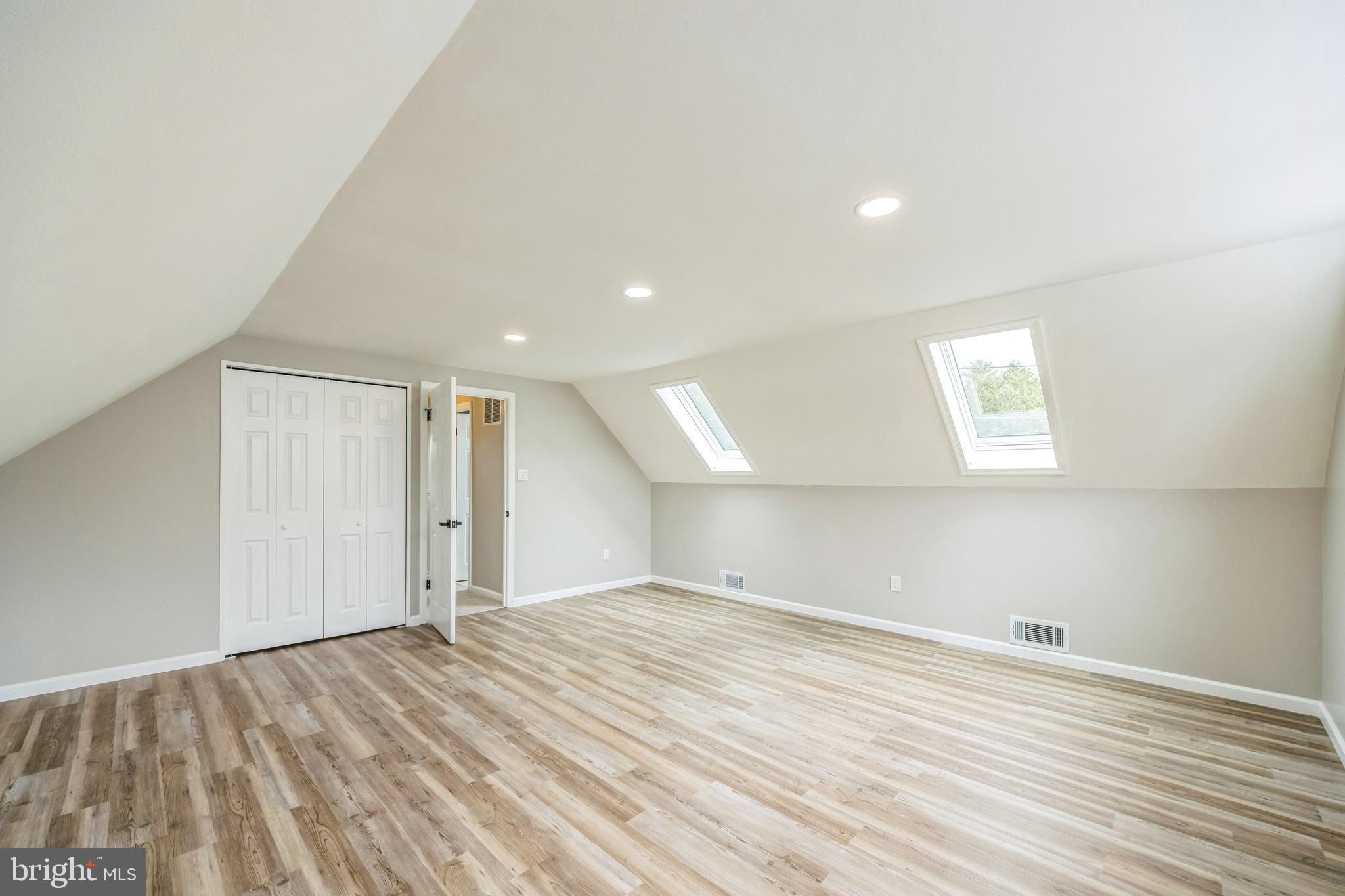 16 Gainscott Ln