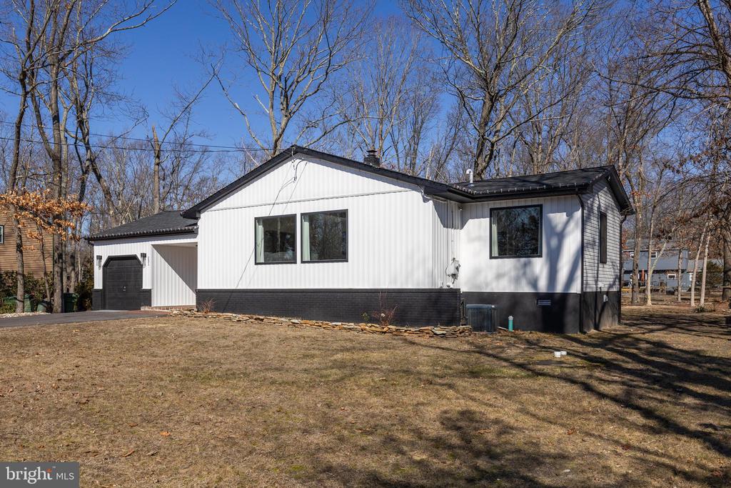 231 Lake Shore