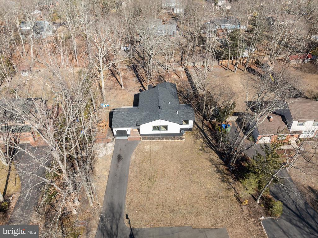 231 Lake Shore