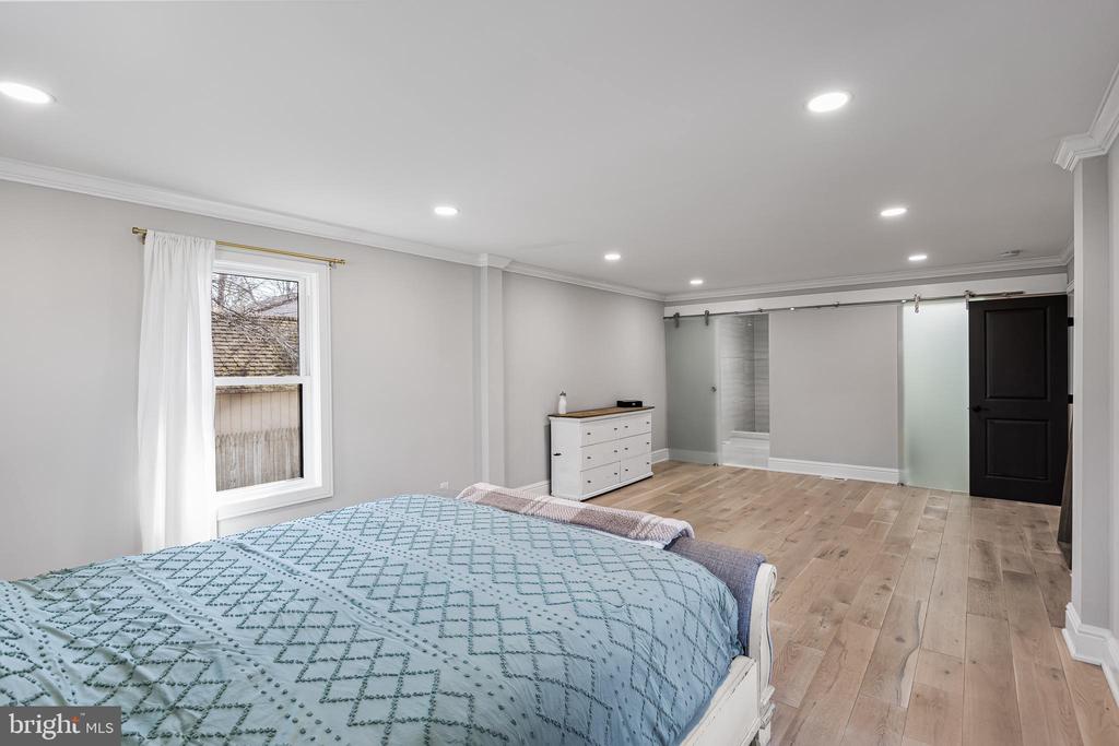 231 Lake Shore