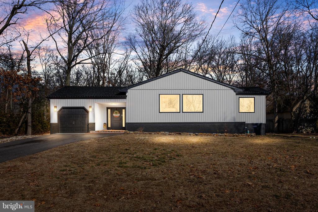 231 Lake Shore