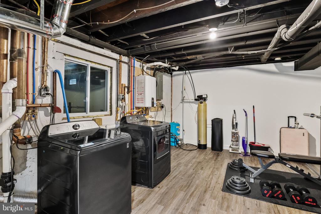 231 Lake Shore
