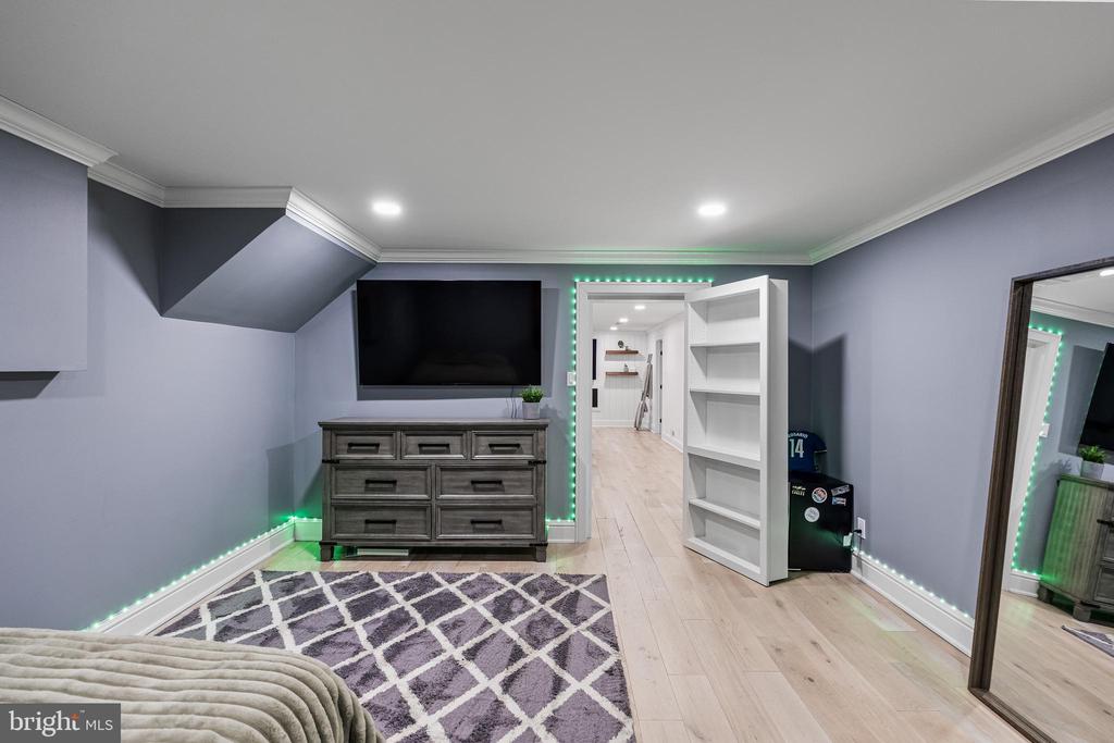 231 Lake Shore