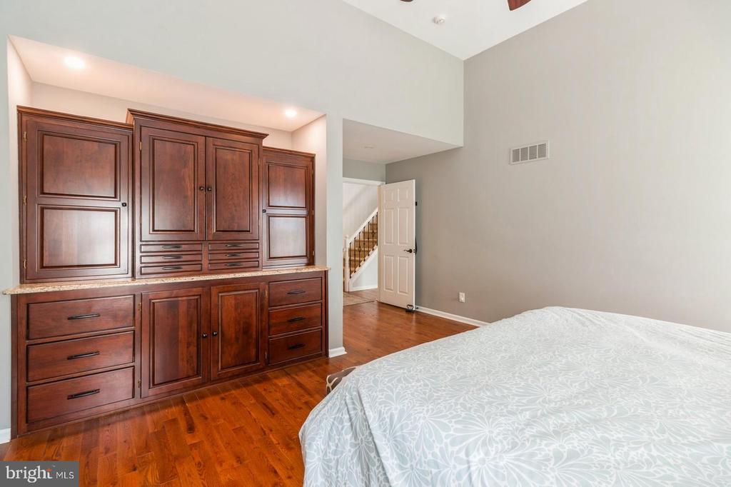 205 Amberfield Dr