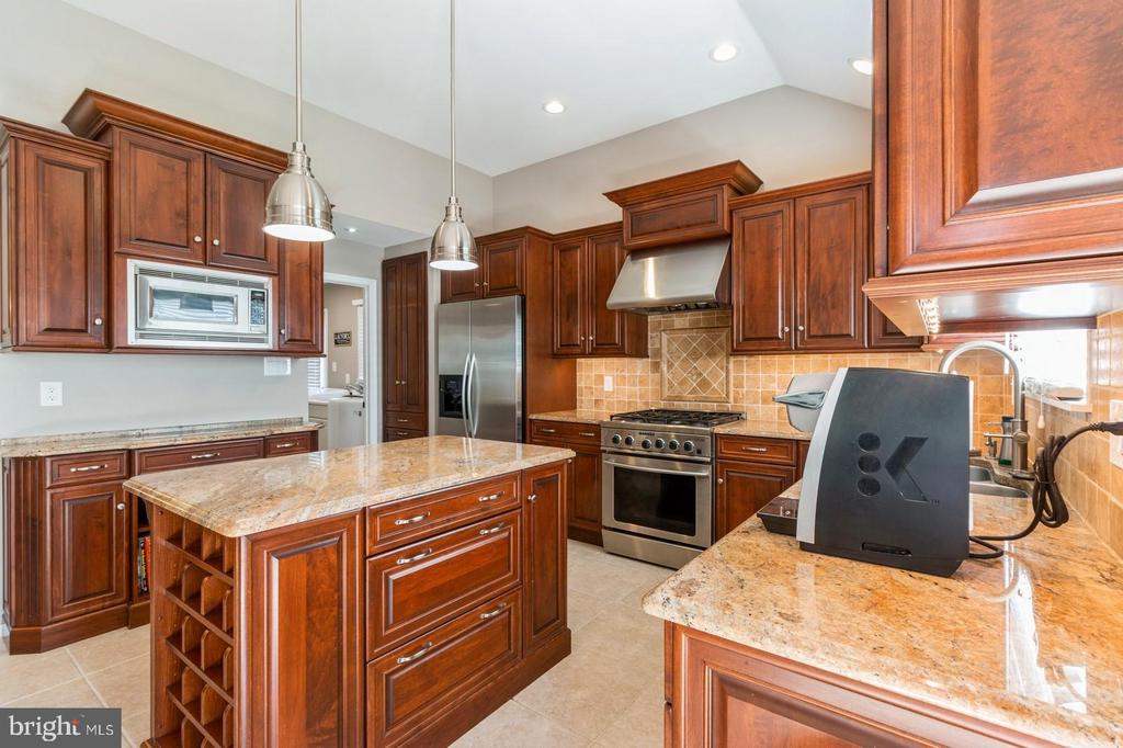 205 Amberfield Dr