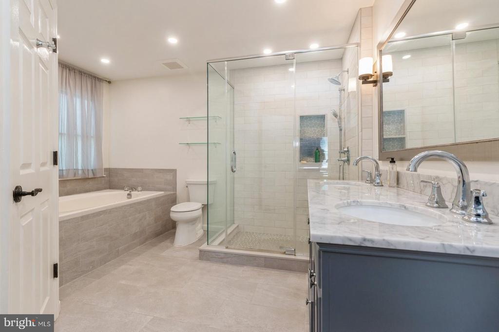 205 Amberfield Dr