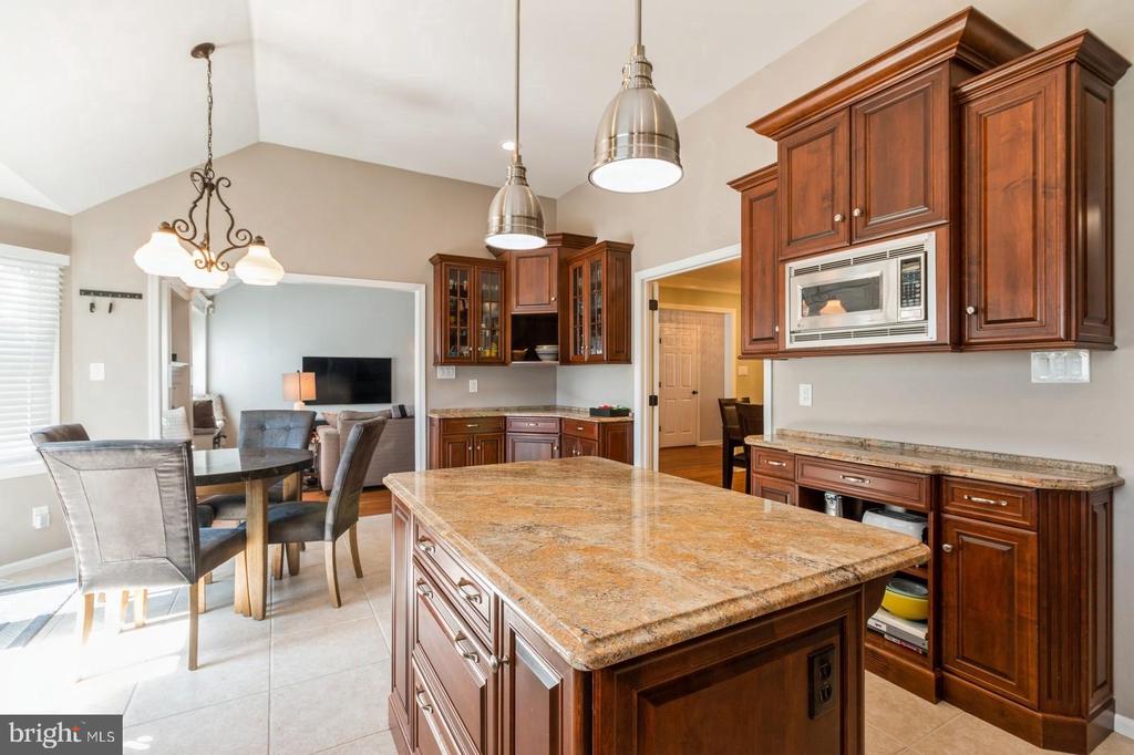 205 Amberfield Dr