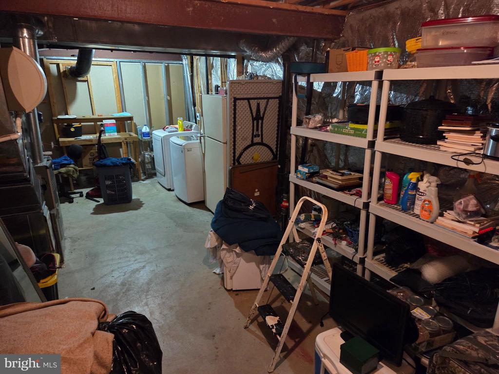 33 Hackemore St