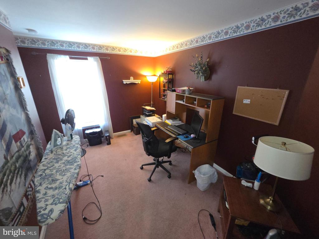 33 Hackemore St