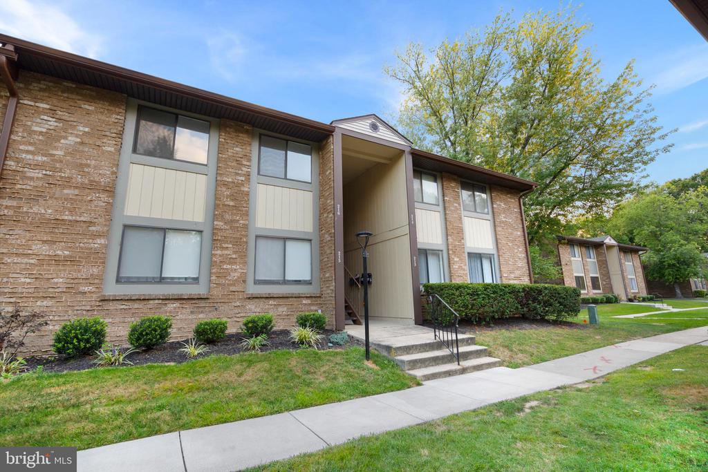 115 E KINGS HIGHWAY #216