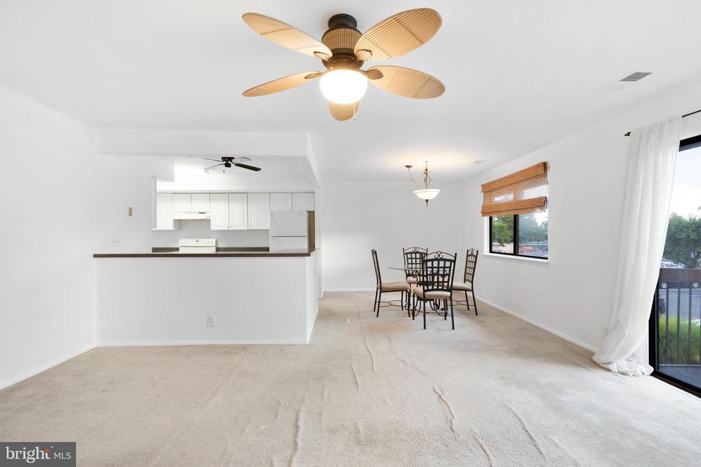 115 E KINGS HIGHWAY #216