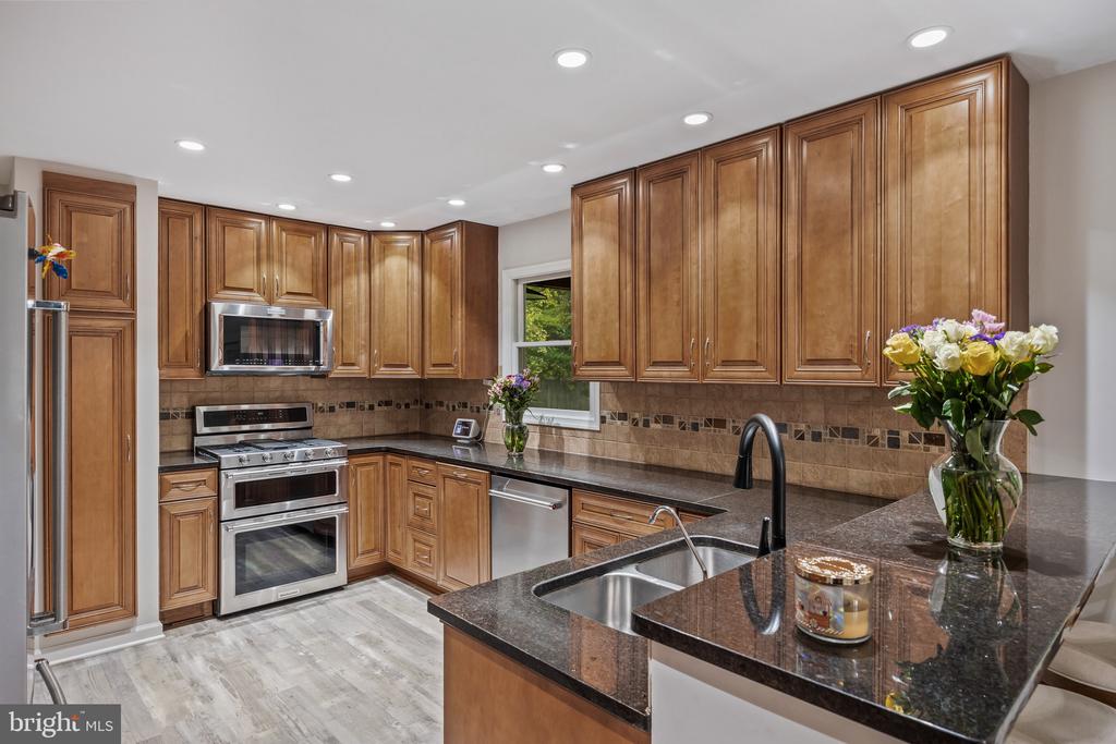 235 LAKESHORE DRIVE